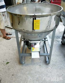 飼料攪拌機(jī)選購(gòu)指南 聚焦200斤青蛙牛蛙飼料拌料機(jī)與平口玉米顆粒混合機(jī)